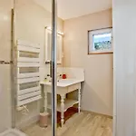 Amazing In Quettreville-sur-sienn With Wifi
