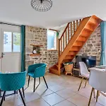 Amazing In Quettreville-sur-sienn With Wifi *