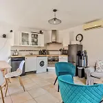 Amazing In Quettreville-sur-sienn With Wifi Dom wakacyjny