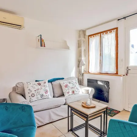 Casa de Férias Awesome In Quettreville-sur-sienn With Wifi