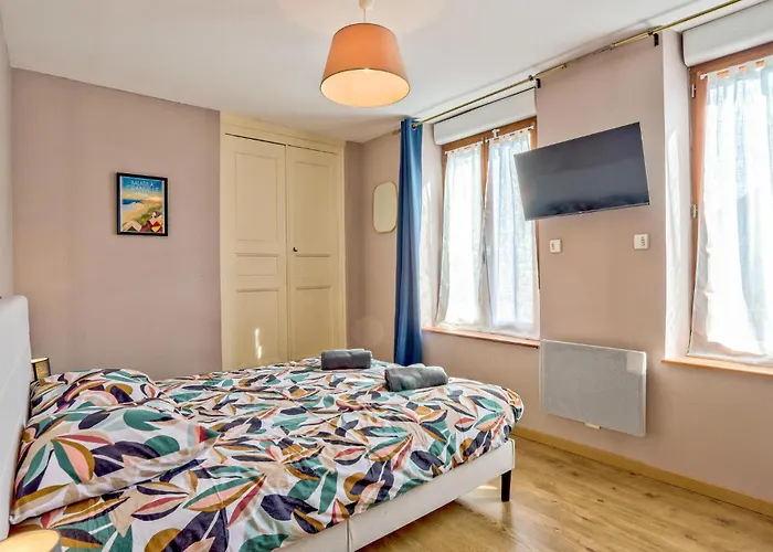 بيت للعطل Awesome In Quettreville-sur-sienn With Wifi *