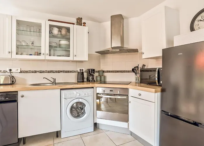 بيت للعطل Awesome In Quettreville-sur-sienn With Wifi *