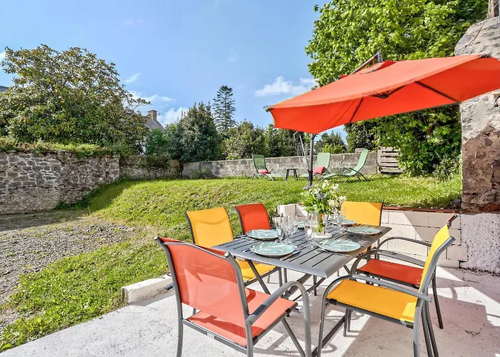 Awesome In Quettreville-sur-sienn With Wifi بيت للعطل *